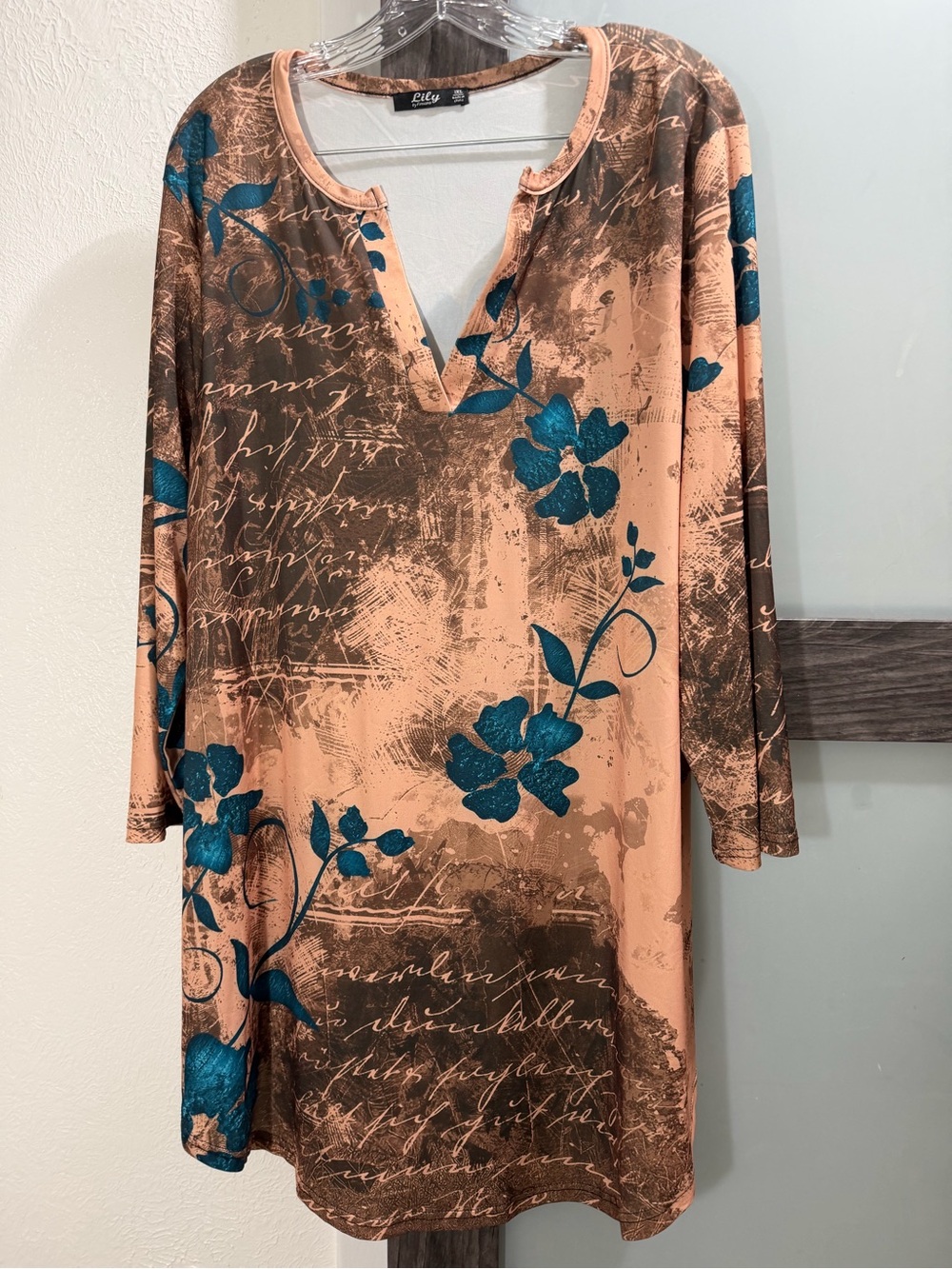 Lily by Firmiana XXL Floral Script Print Tunic Top Brown Teal Peach